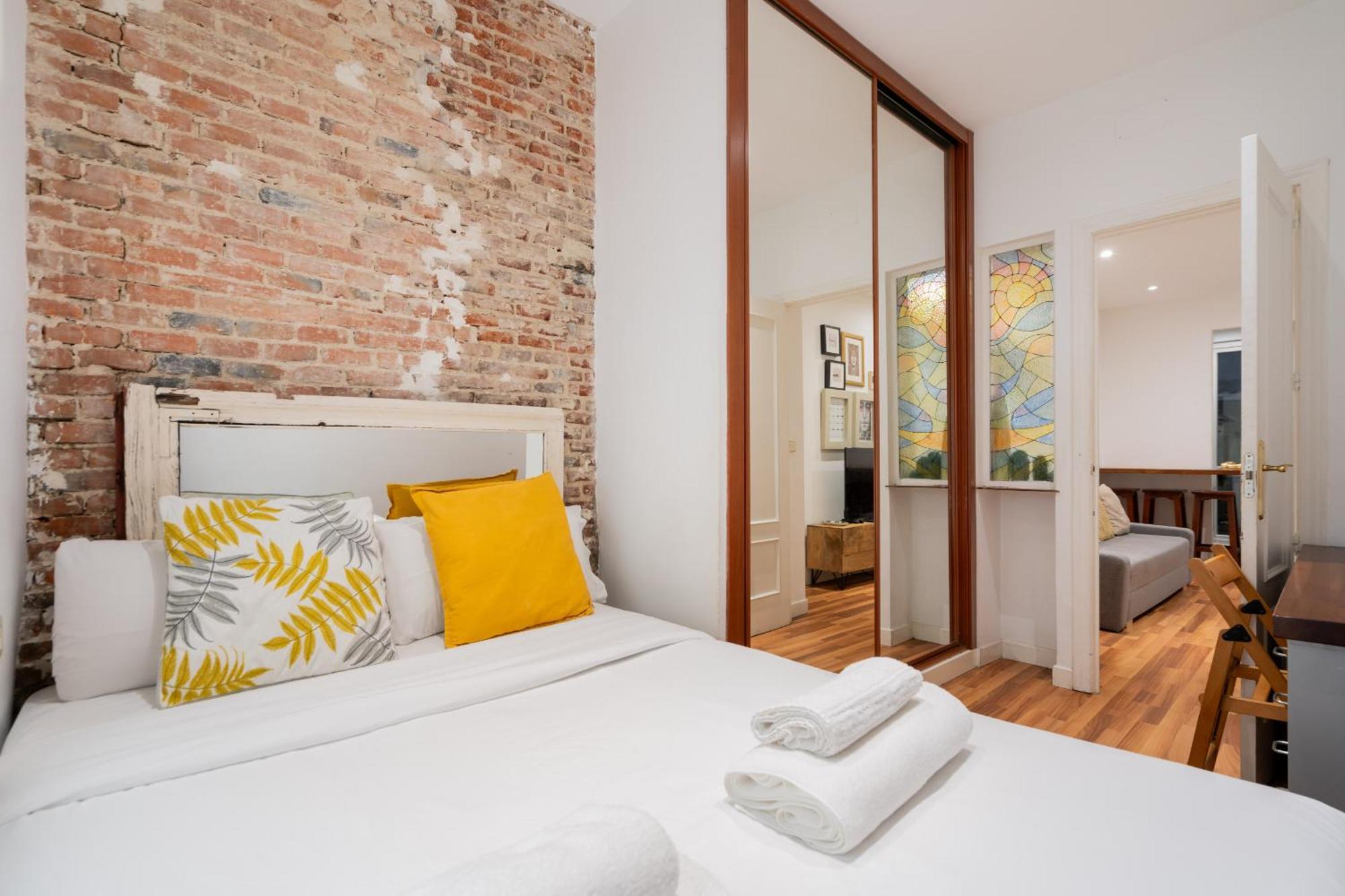 Apartamento En La Plaza De Lavapies Alquiler Temporal Мадрид Екстер'єр фото